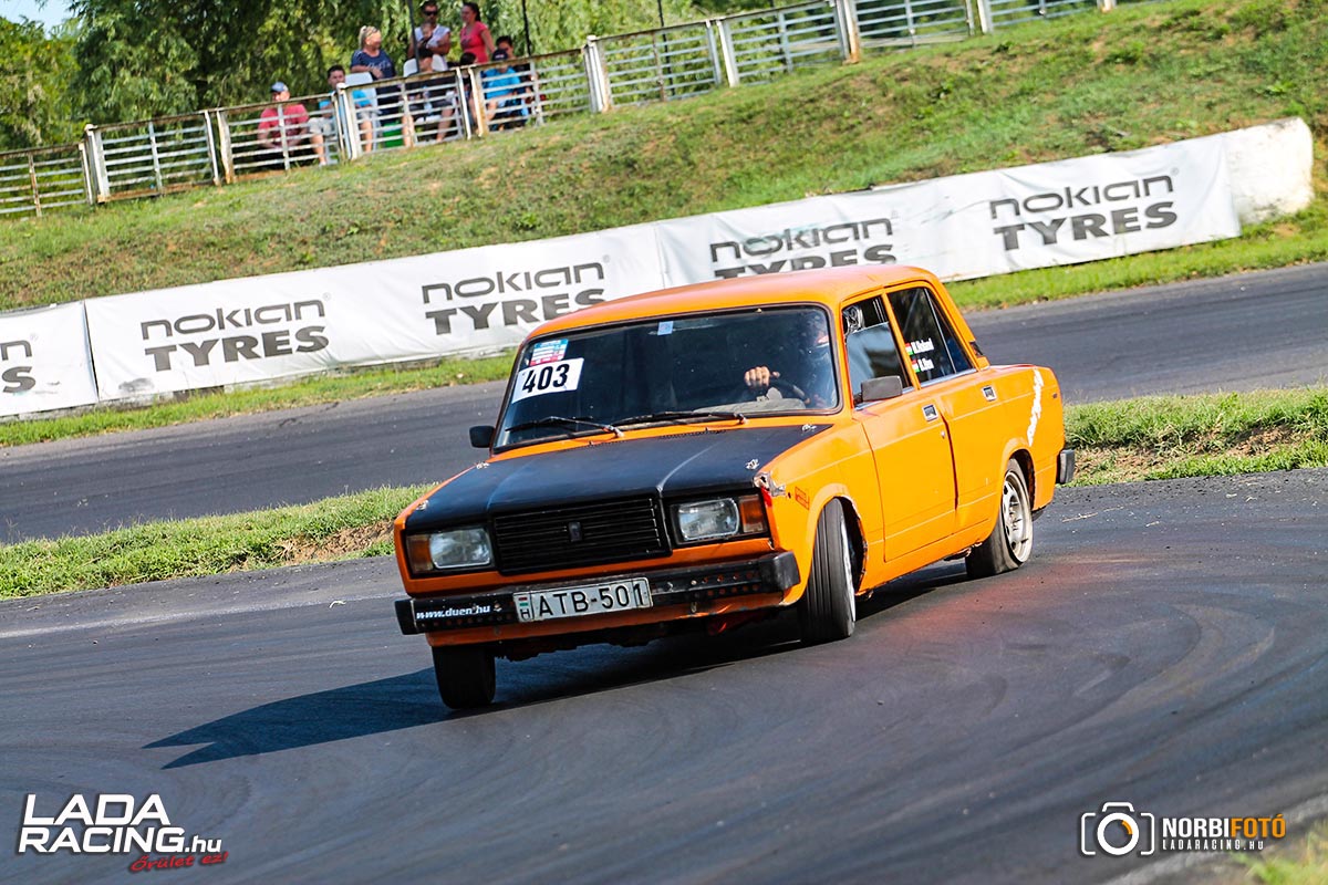 Mányák Roland lada