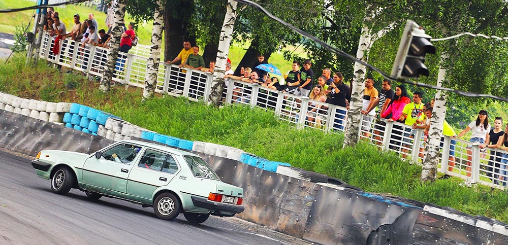 metal race